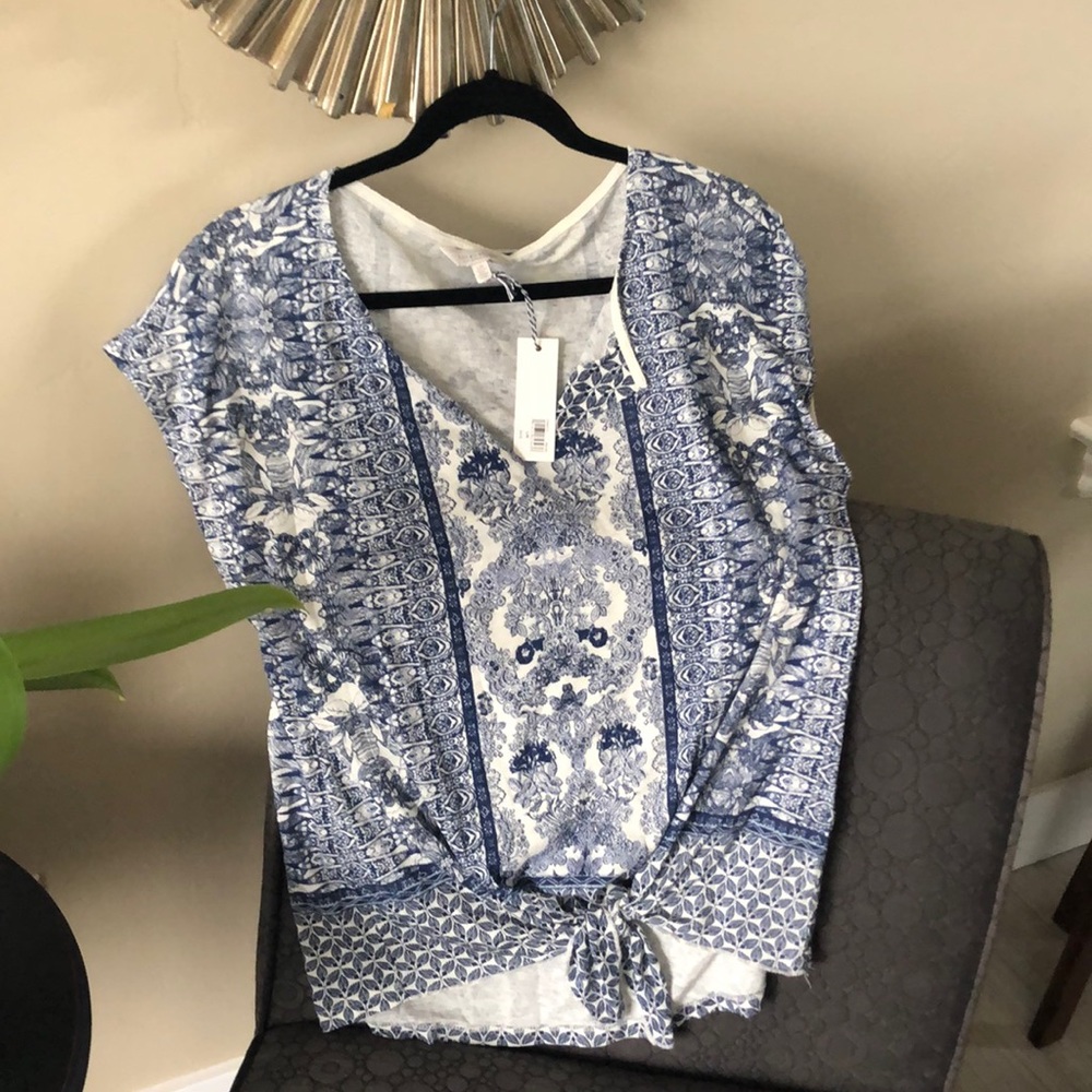 Lucky brand NWT blue cream Sz L tee